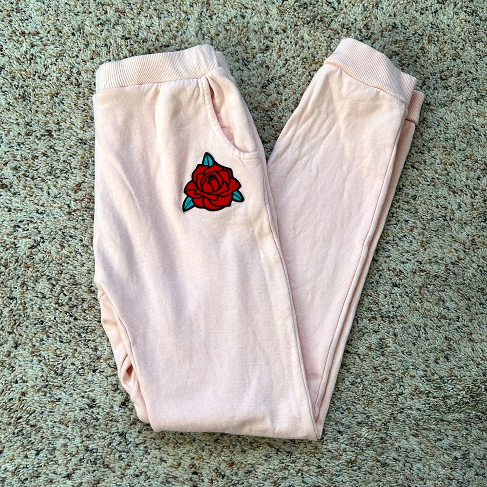 Tiny Whales joggers sz 10 Rosey embroidered patch in light pink